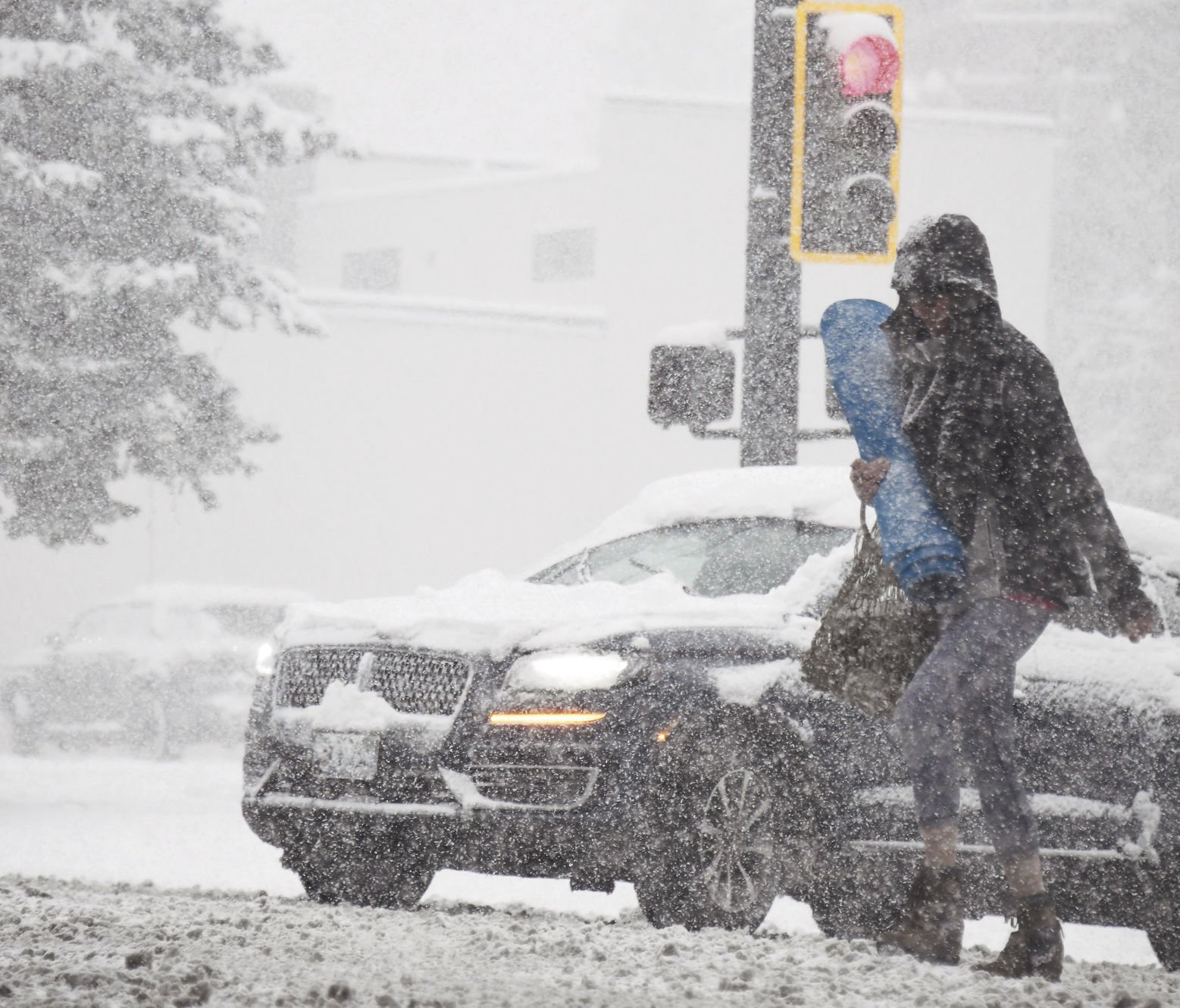 19-10-23 Snow Storm 1 Roland.jpg